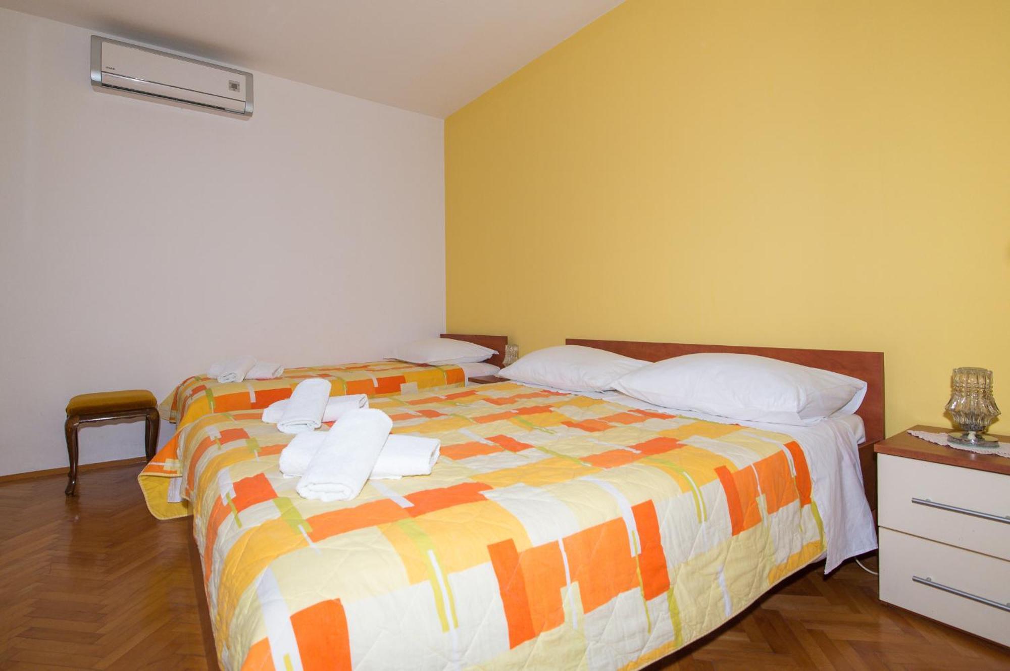 Apartment Marieta *